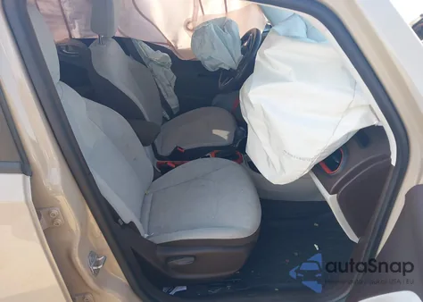 2015 Jeep Renegade Latitude z USA, uszkodzony, nr VIN ZACCJABT4FPB38666